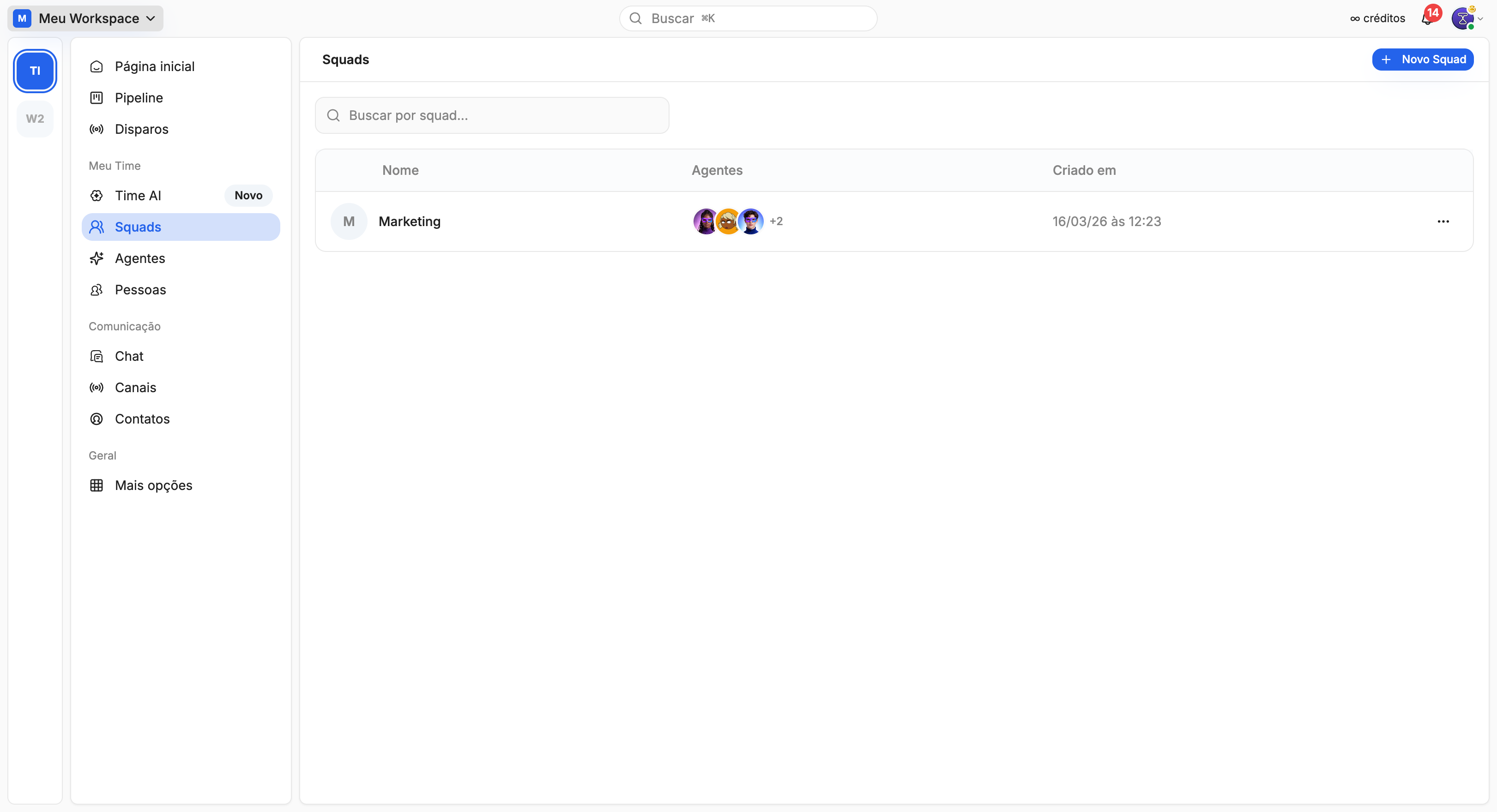 Squads multi-agente com orquestração nativa